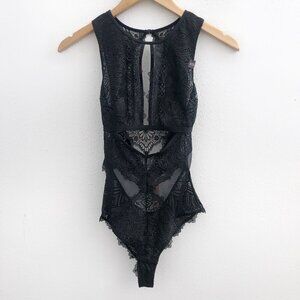 NWT UNDIZ Embroidered Mesh Bodysuit Size XS